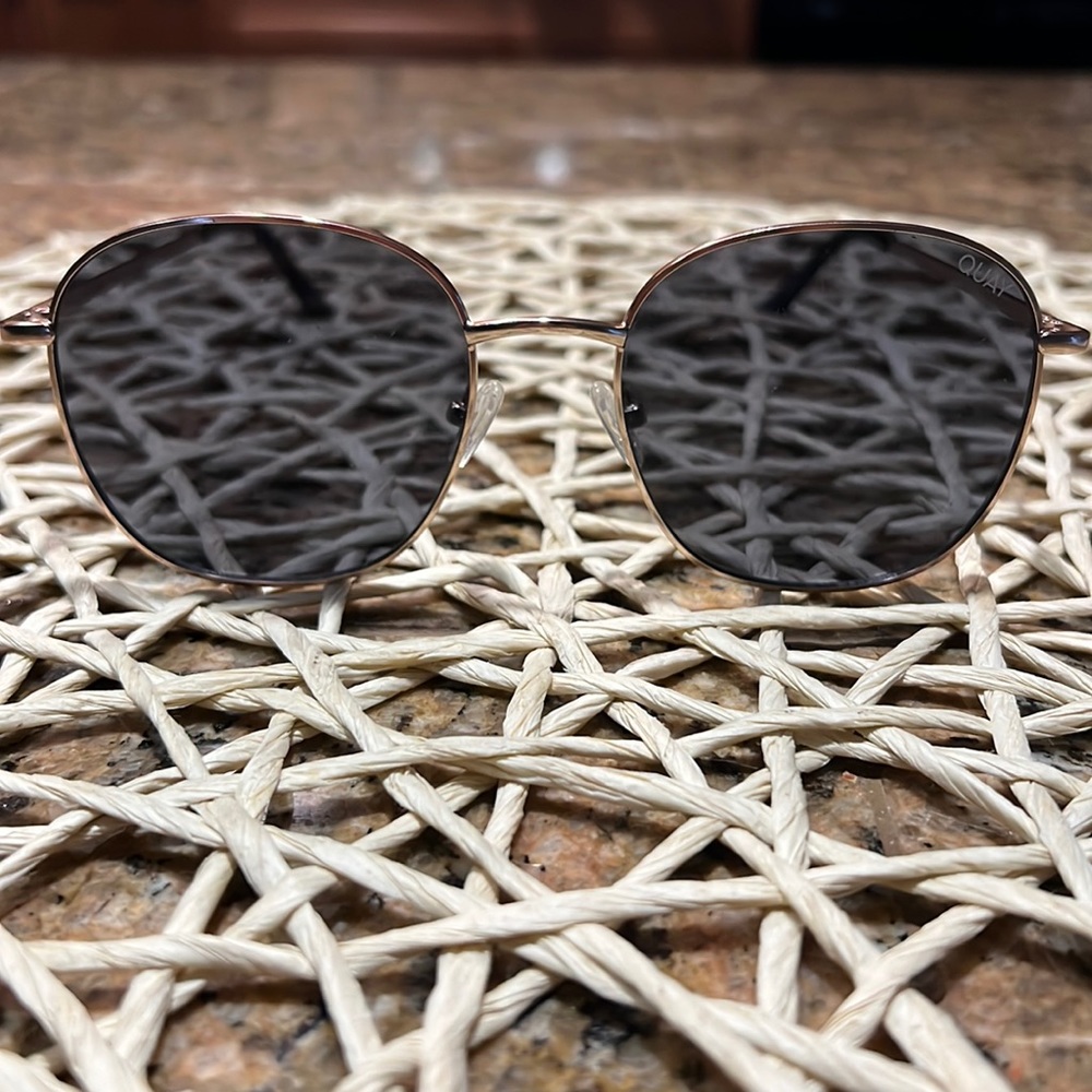 QUAY Sunglasses